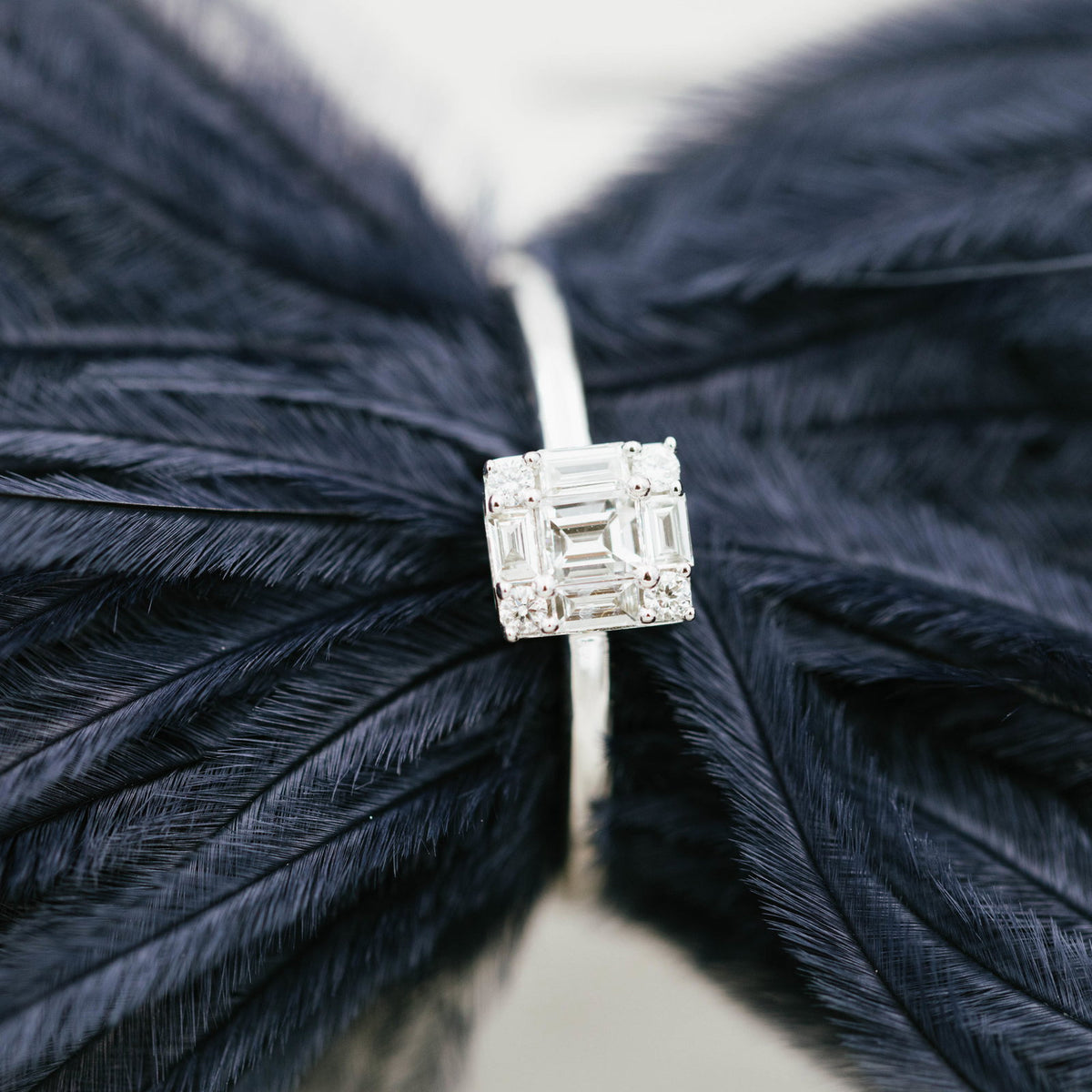 Ring i 14 karat hvitt gull med diamant 0,29 ct, 6 mm, bilde 2 av 2