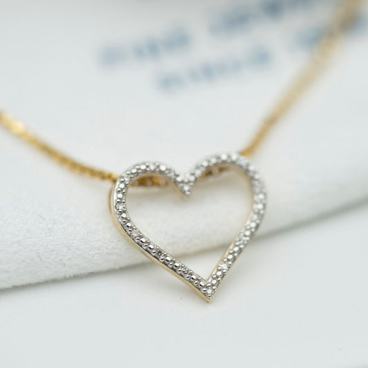 Anheng i rhodinert 14 karat gull med diamant 0,045 ct, bilde 2 av 3