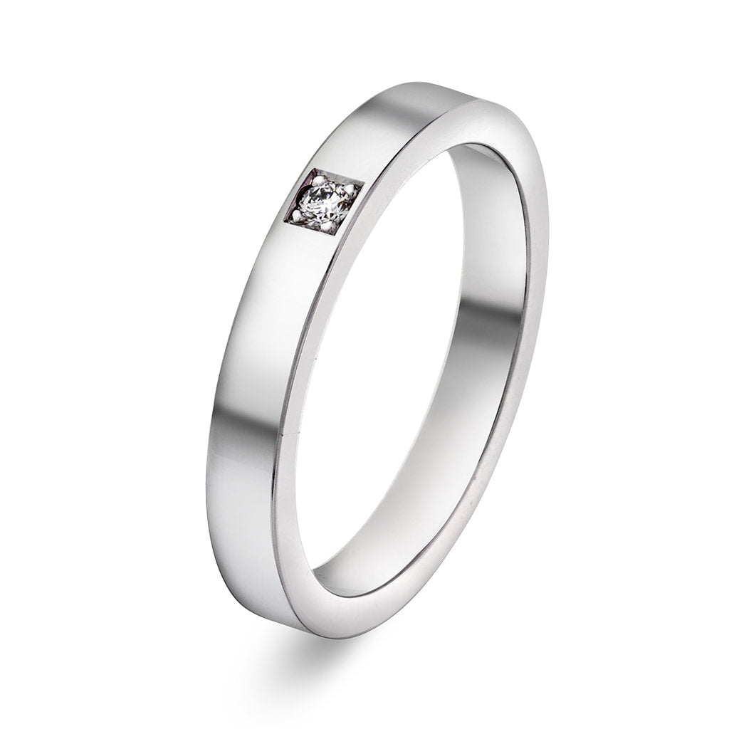 Delta ring i 14 karat hvitt gull med diamant 0,03 ct