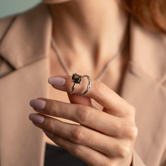 Ring i 585 hvitt gull, tvunnet 2,6 mm, bilde 2 av 4