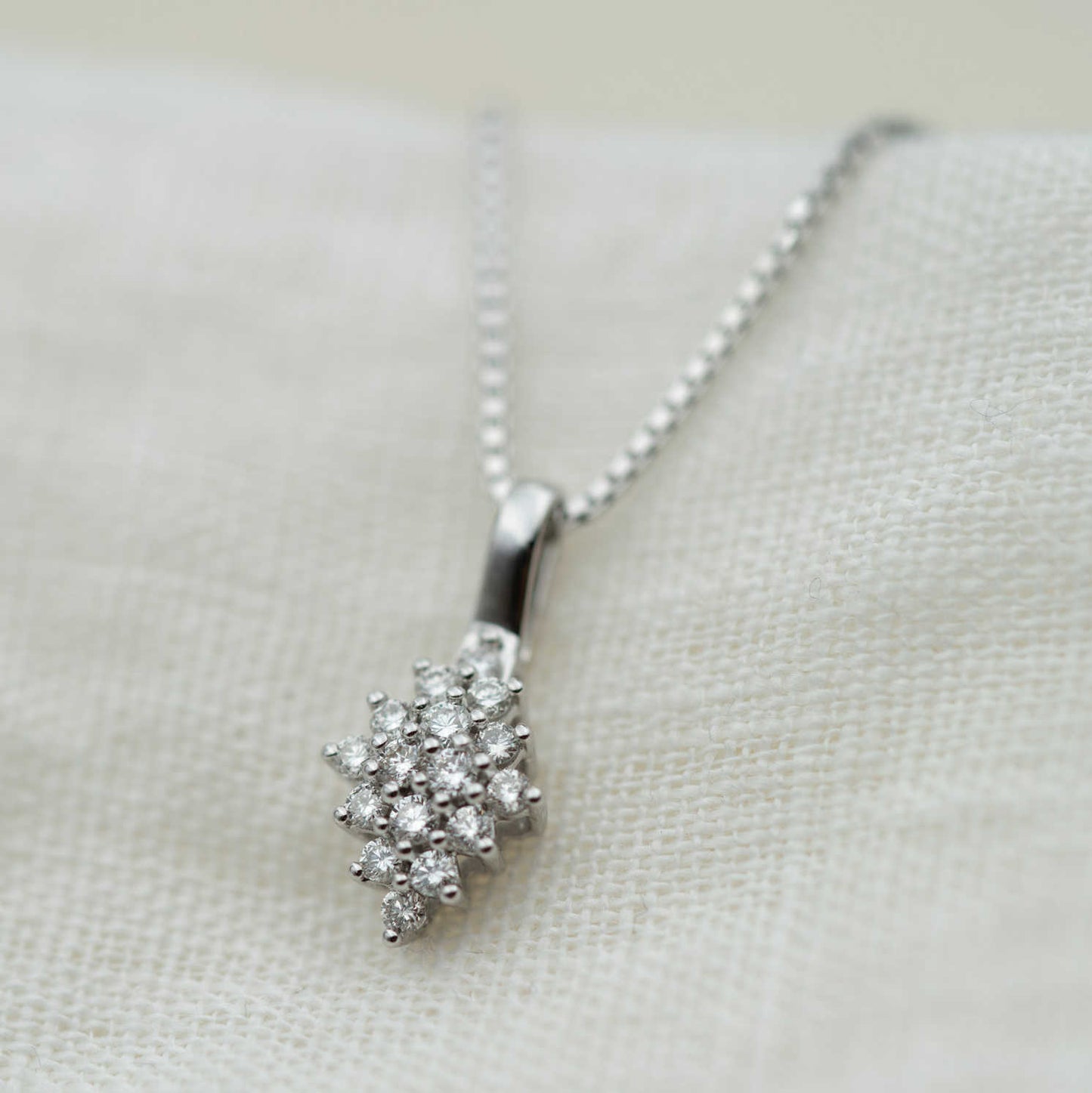 ANHENG I GULL MED DIAMANTER 0,33 CT WP 59429