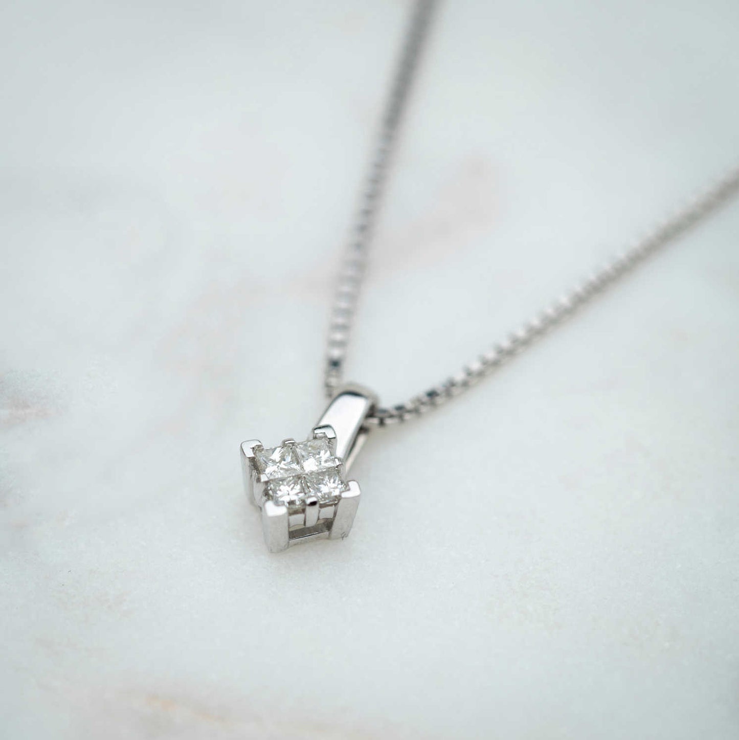 ANHENG I GULL MED DIAMANTER 0,20 CT WP 59608
