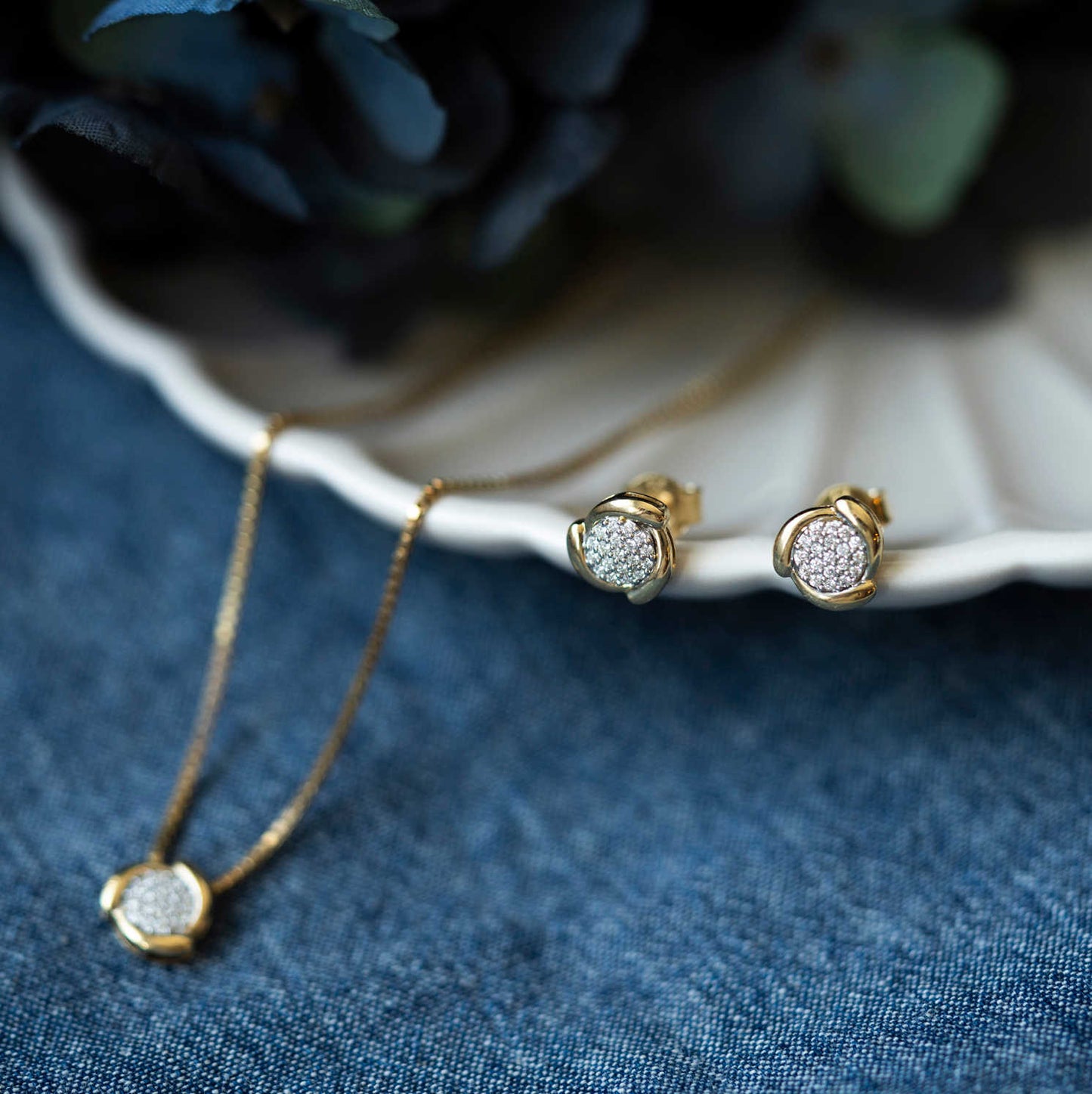ØREDOBBER I GULL MED DIAMANTER 0,12 CT 59658