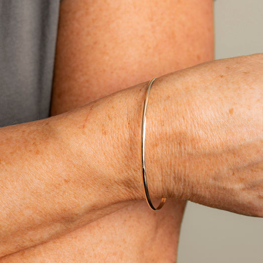 Armring i massivt 14 karat gult gull, bilde 2 av 16