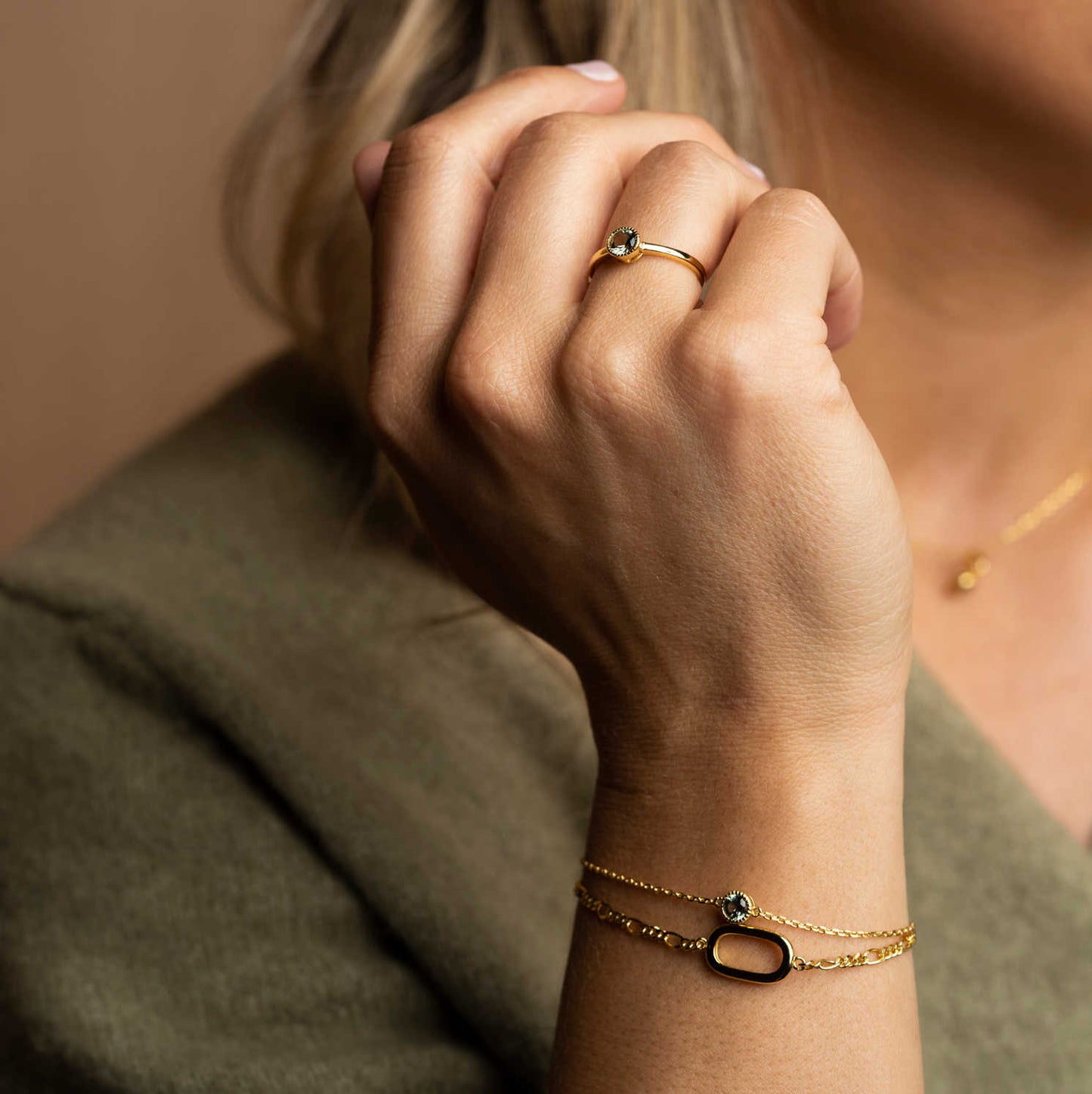 ARMBÅND I SØLV MED DUS GRØNN ZIRKONIA 710206