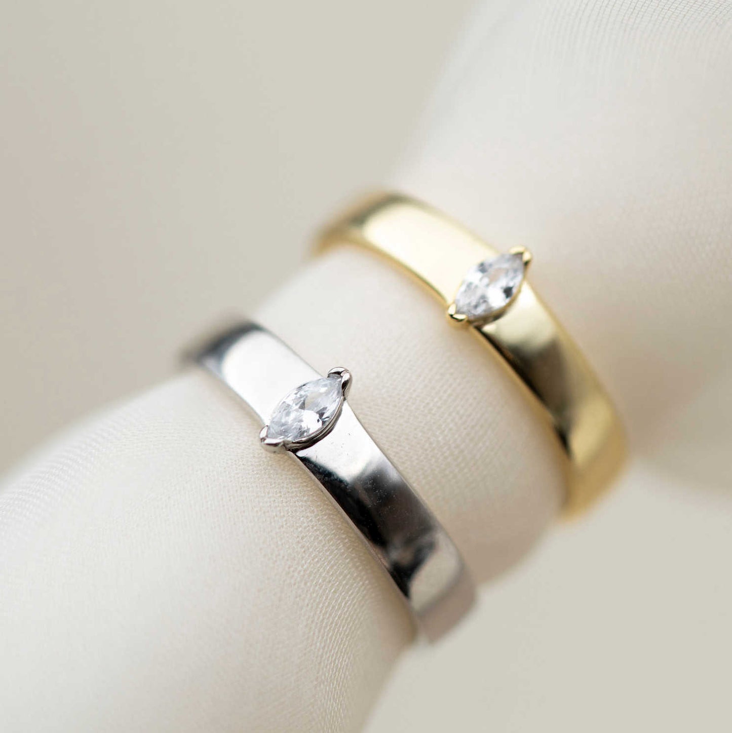 RING I SØLV MED ZIRKONIA 991505