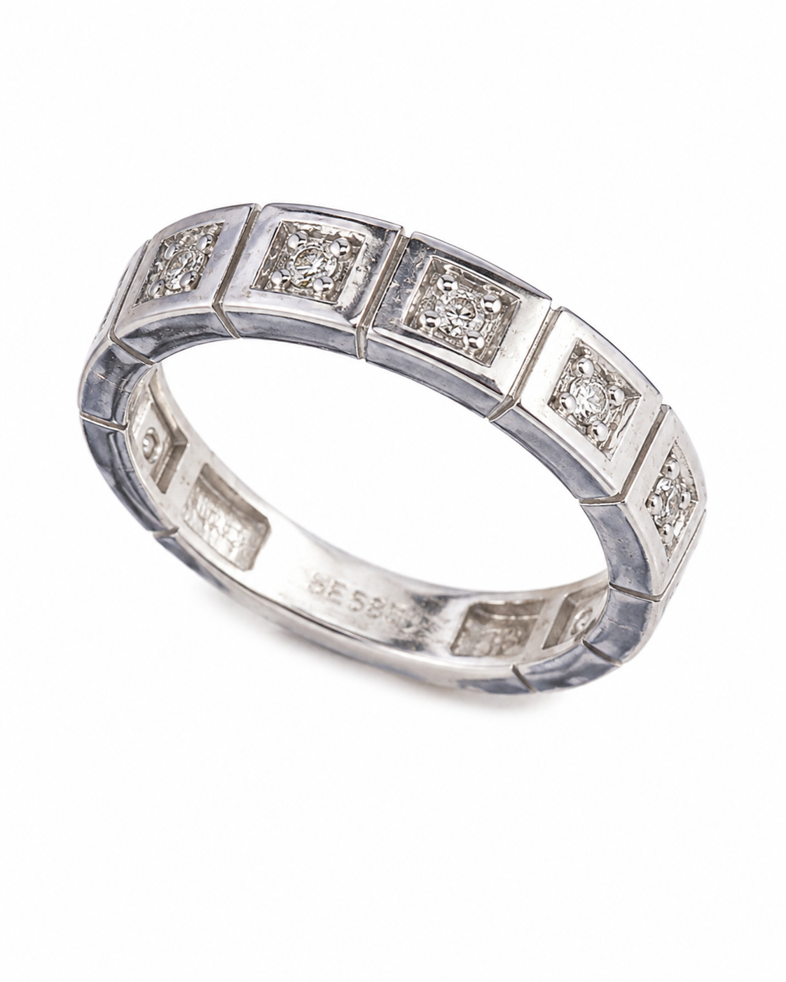 Carmen ring i 585 hvitt gull med diamant