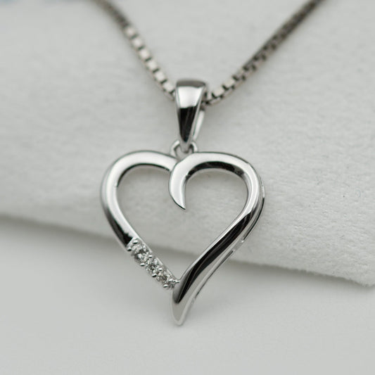 Anheng i gull med diamant 0,03 ct TWSI 1615885 - Bjerveur.noAnheng i gull med diamant 0,03 ct TWSI 1615885