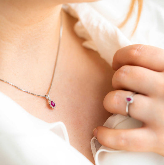 ANHENG I GULL MED DIAMANT 0.04 CT WSI 1615947 - RUB - Bjerveur.noANHENG I GULL MED DIAMANT 0.04 CT WSI 1615947 - RUB