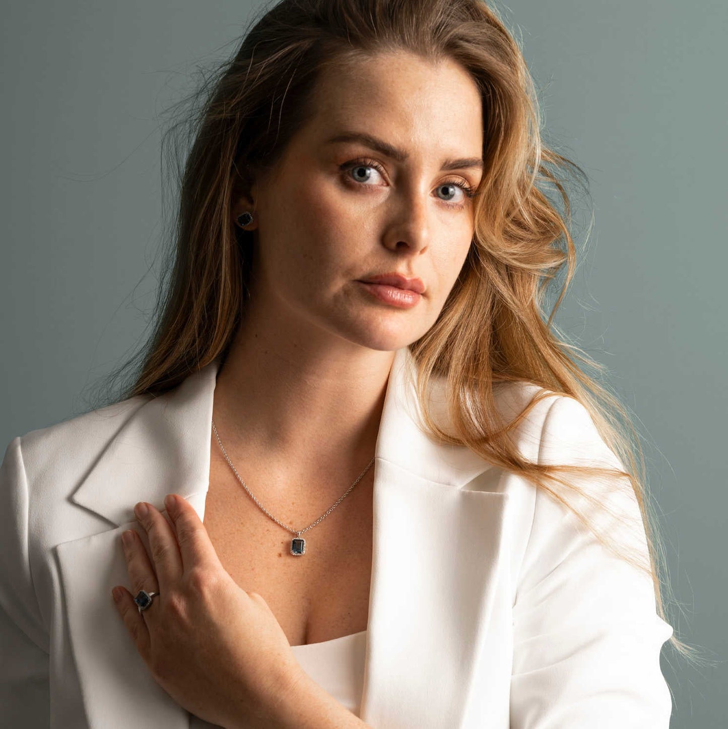 ANHENG I GULL MED DIAMANT 0,14 CT WSI 16150043 - TOP - Bjerveur.noANHENG I GULL MED DIAMANT 0,14 CT WSI 16150043 - TOP