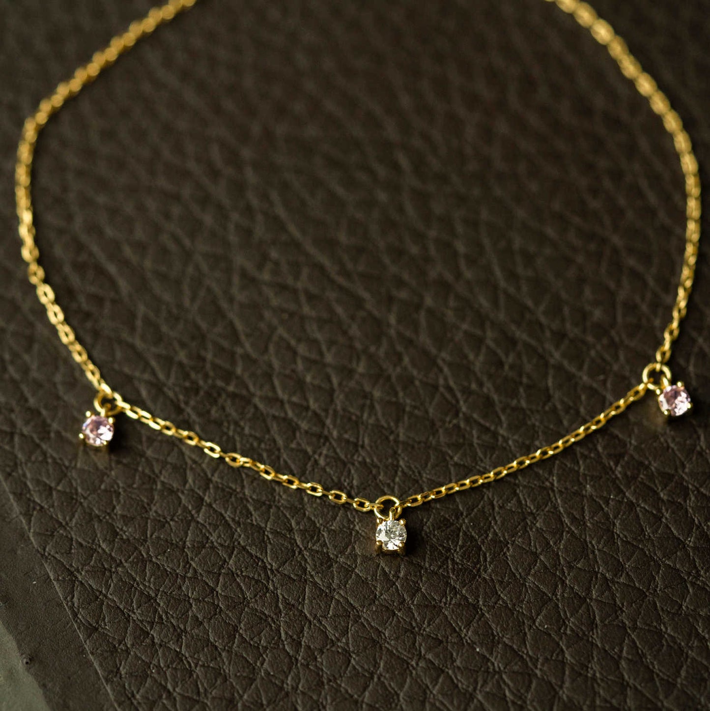 ANKELKJEDE I SØLV MED ROSA OG HVIT ZIRKO 44493.25 - Bjerveur.noANKELKJEDE I SØLV MED ROSA OG HVIT ZIRKO 44493.25