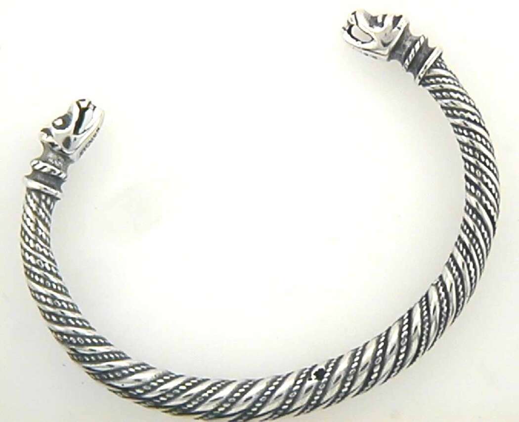 Armring Drage 925 Artikkelnr: 725 - Bjerveur.noArmring Drage 925 Artikkelnr: 725