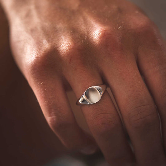 Axe ring i sølv, signetring 972585 - Bjerveur.noAxe ring i sølv, signetring 972585