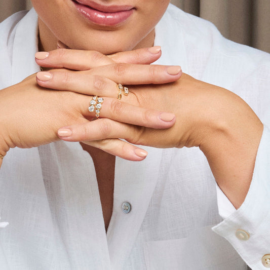 Nora Mørk ring til dame i forgylt 925 sølv med zirkonia, høyde 10 mm, nr. 710363, bilde 2 av 4