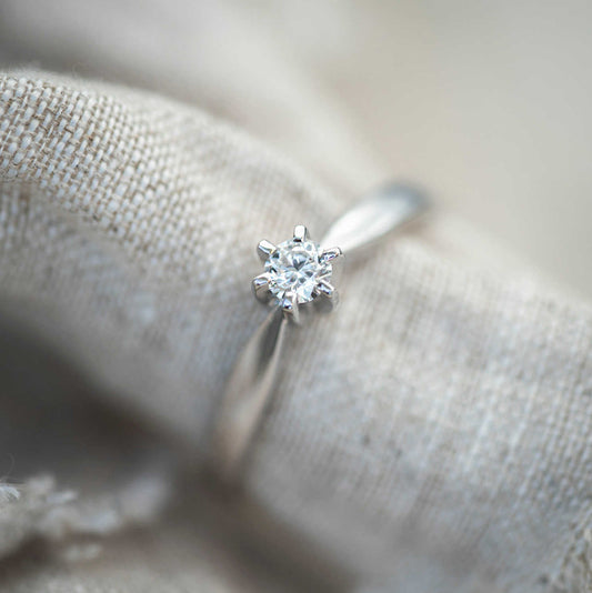 Capella ring i gull m/dia 0,30 ct WSI 1210001 - 030 - Bjerveur.noCapella ring i gull m/dia 0,30 ct WSI 1210001 - 030