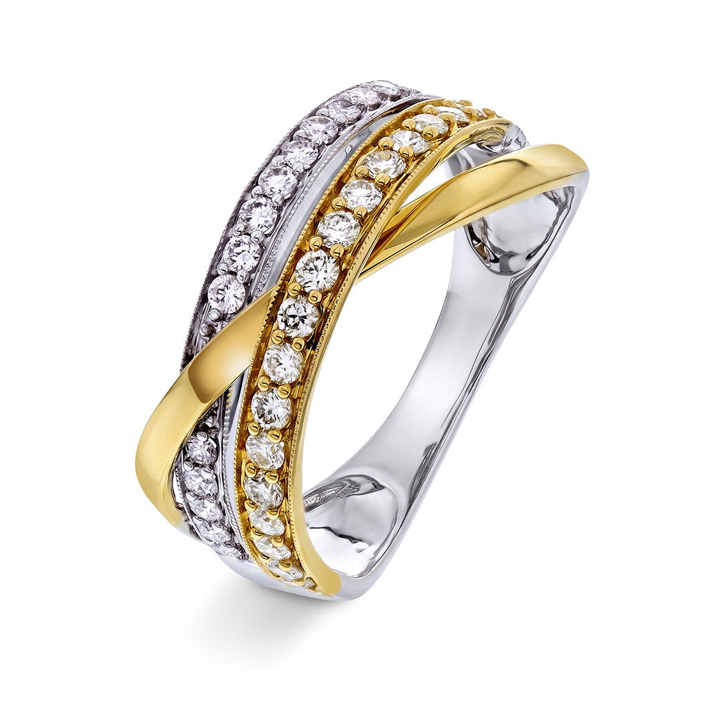 Ring i 14 karat tofarget gull med 31 diamanter 0,50 ct