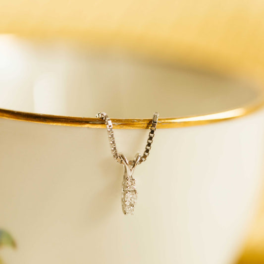 EMMA ANHENG I GULL MED DIAMANTER 0,08 CT 59106 - Bjerveur.noEMMA ANHENG I GULL MED DIAMANTER 0,08 CT 59106