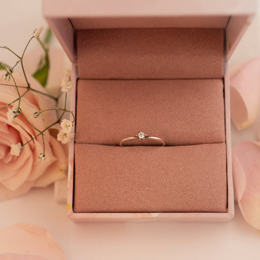 Vida ring i 585 hvitt gull med enstens diamant 0,07 ct, bilde 2 av 2