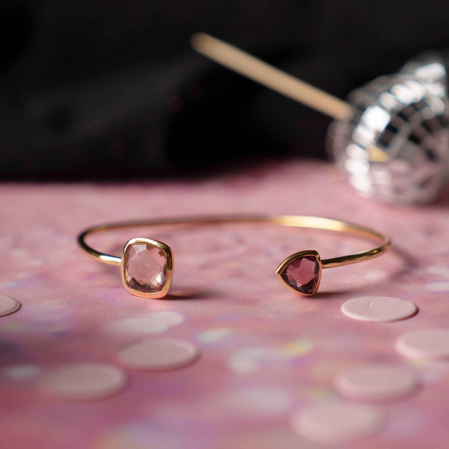 Mirage armring med rosa stener 992480 - Bjerveur.noMirage armring med rosa stener 992480