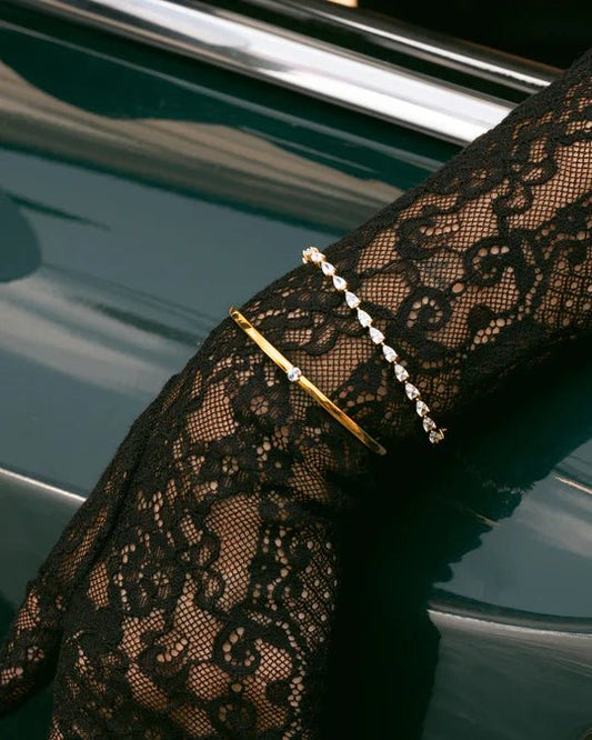 Mockberg Nisrine Gold Bangle - Bjerveur.noMockberg Nisrine Gold Bangle