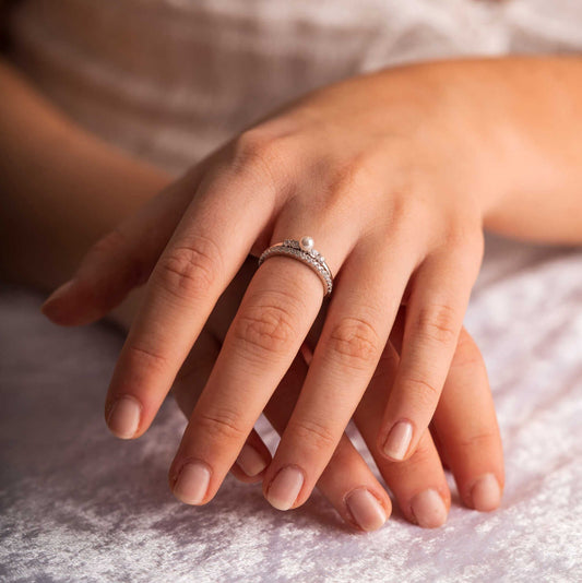 Modena ringer med perle og zirkonia 991943 - Bjerveur.noModena ringer med perle og zirkonia 991943