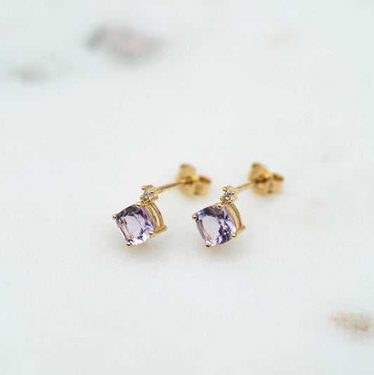 ØREDOBBER I GULL MED AMETYST OG ZIRKON 59620 - Bjerveur.noØREDOBBER I GULL MED AMETYST OG ZIRKON 59620