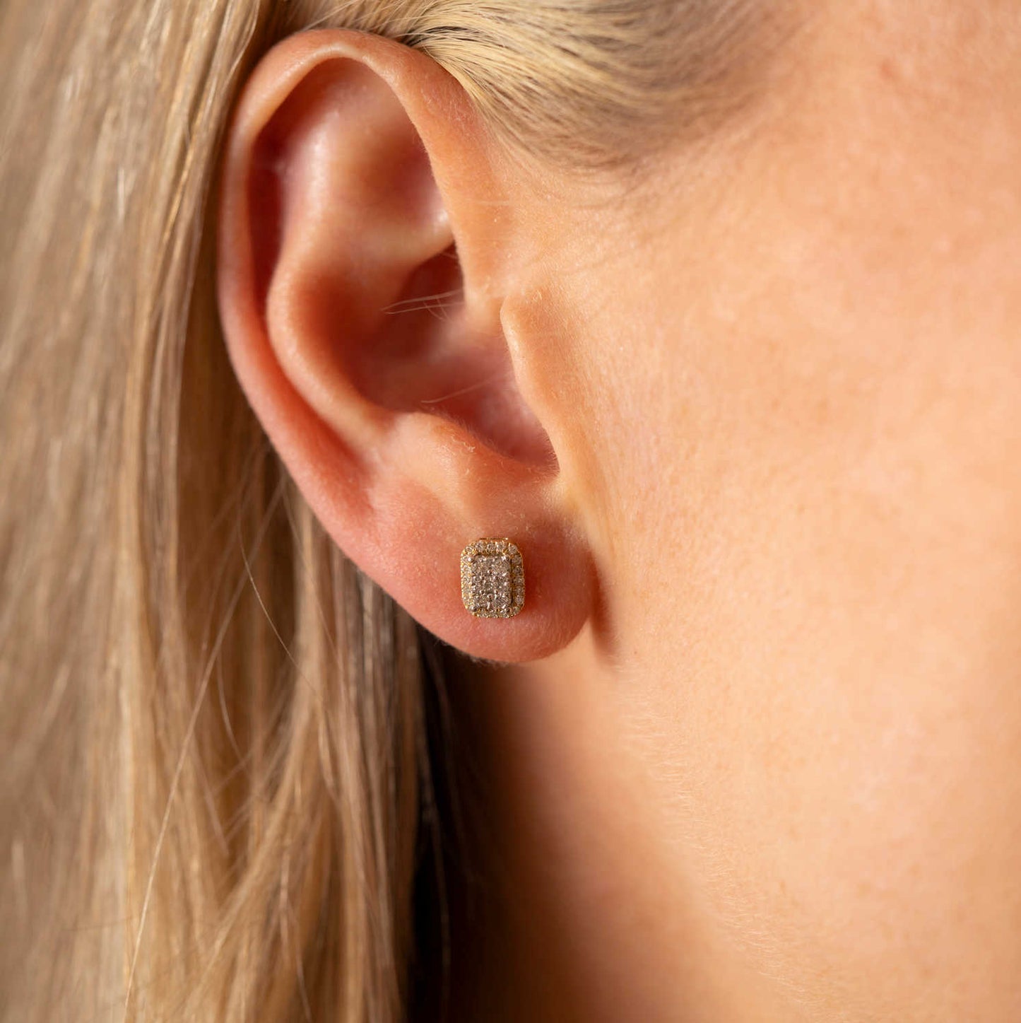 Øredobber i gull med diamanter 0,30 WP 59728 - Bjerveur.noØredobber i gull med diamanter 0,30 WP 59728