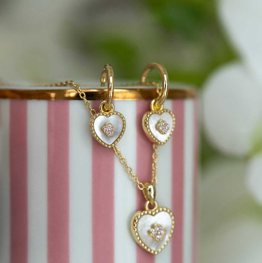 Øredobber i sølv med perlemor og zirkoni 25390 - Bjerveur.noØredobber i sølv med perlemor og zirkoni 25390