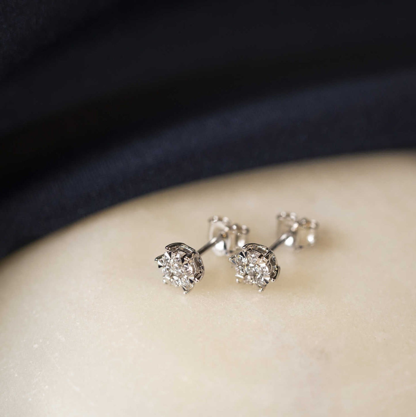 Øredobber med diamanter 0,27 ct WP 59997 - Bjerveur.noØredobber med diamanter 0,27 ct WP 59997