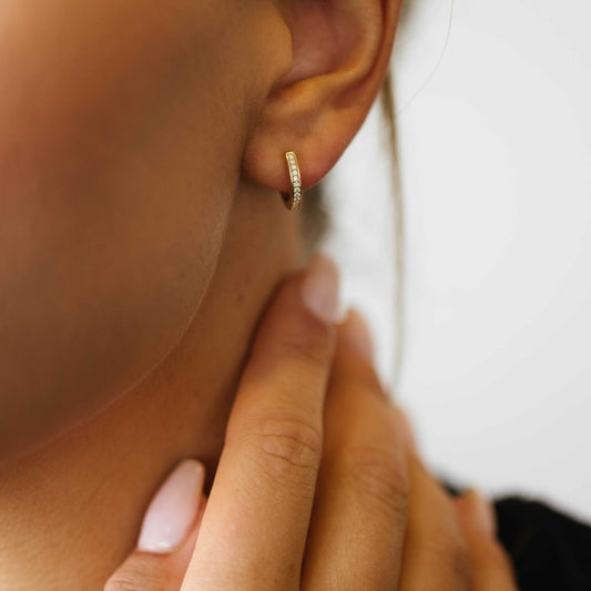 Øreringer i gull med diamant 0,08 ct WSI 24150020 - Bjerveur.noØreringer i gull med diamant 0,08 ct WSI 24150020