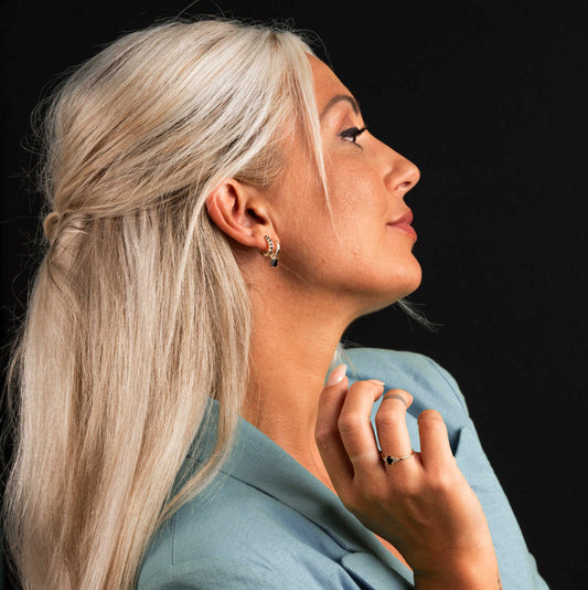 ØRERINGER I SØLV MED SORT ZIRKONIA 991758 - Bjerveur.noØRERINGER I SØLV MED SORT ZIRKONIA 991758