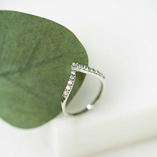 RING I GULL MED DIAMANT 0,26 CT WSI 12100015 - 026 - Bjerveur.noRING I GULL MED DIAMANT 0,26 CT WSI 12100015 - 026