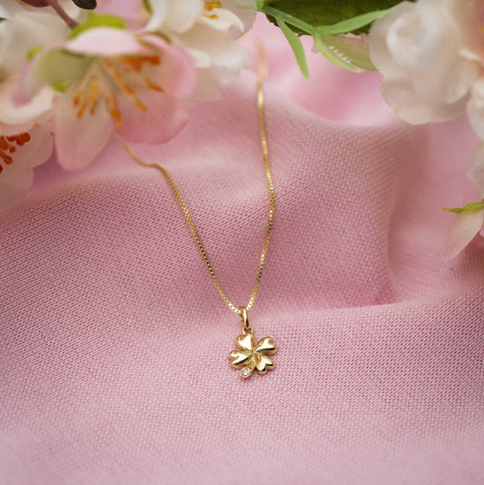 Smykke i gull med zirkonia firkløver 25447 - Bjerveur.noSmykke i gull med zirkonia firkløver 25447