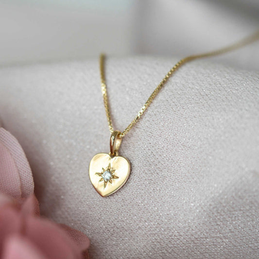 Smykke i gull med zirkonia hjerte 25361 - Bjerveur.noSmykke i gull med zirkonia hjerte 25361