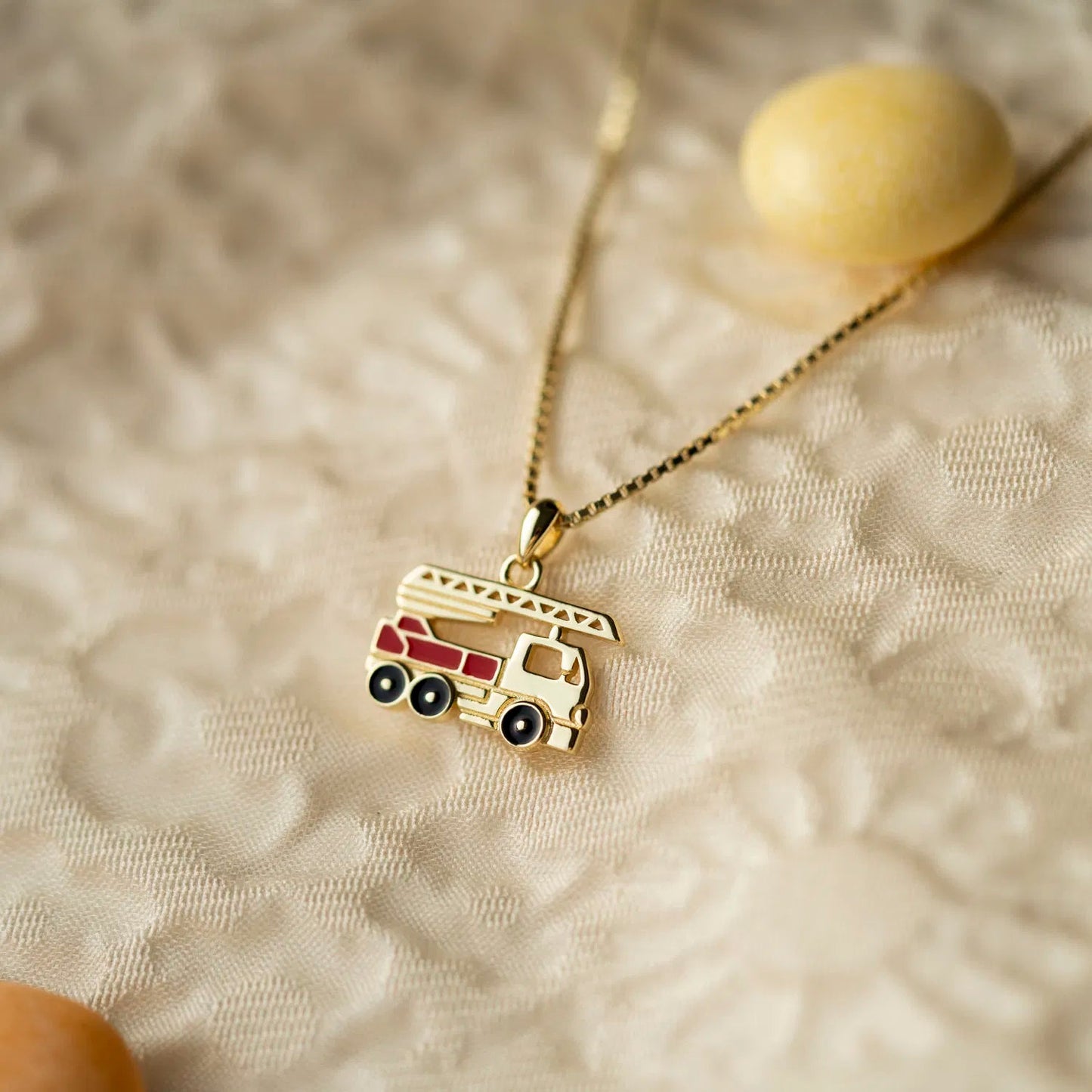 Smykke i sølv brannbil - Bjerveur.noSmykke i sølv brannbil