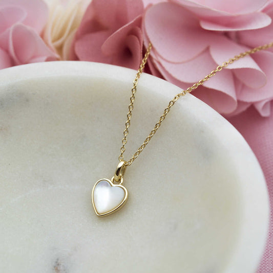 Smykke i sølv med perle hjerte 25422 - Bjerveur.noSmykke i sølv med perle hjerte 25422