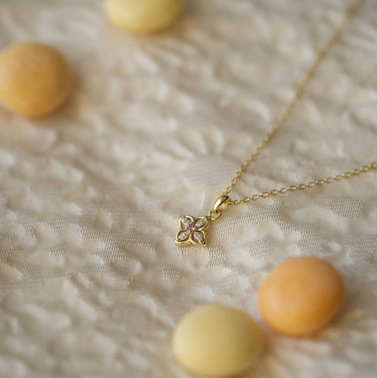 SMYKKE I SØLV MED ZIRKONIA 25275 - Bjerveur.noSMYKKE I SØLV MED ZIRKONIA 25275