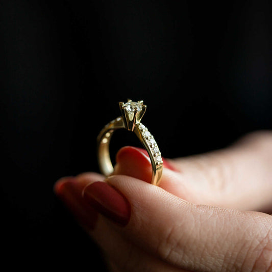 Superstar ring i gull m/dia 0,38 ct TWSI 2210004 - 038 - Bjerveur.noSuperstar ring i gull m/dia 0,38 ct TWSI 2210004 - 038