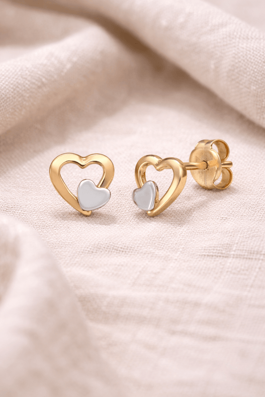 Hjerteformet ørepynt i 14K gull – et lite smykke med stor betydning - Bjerveur.no