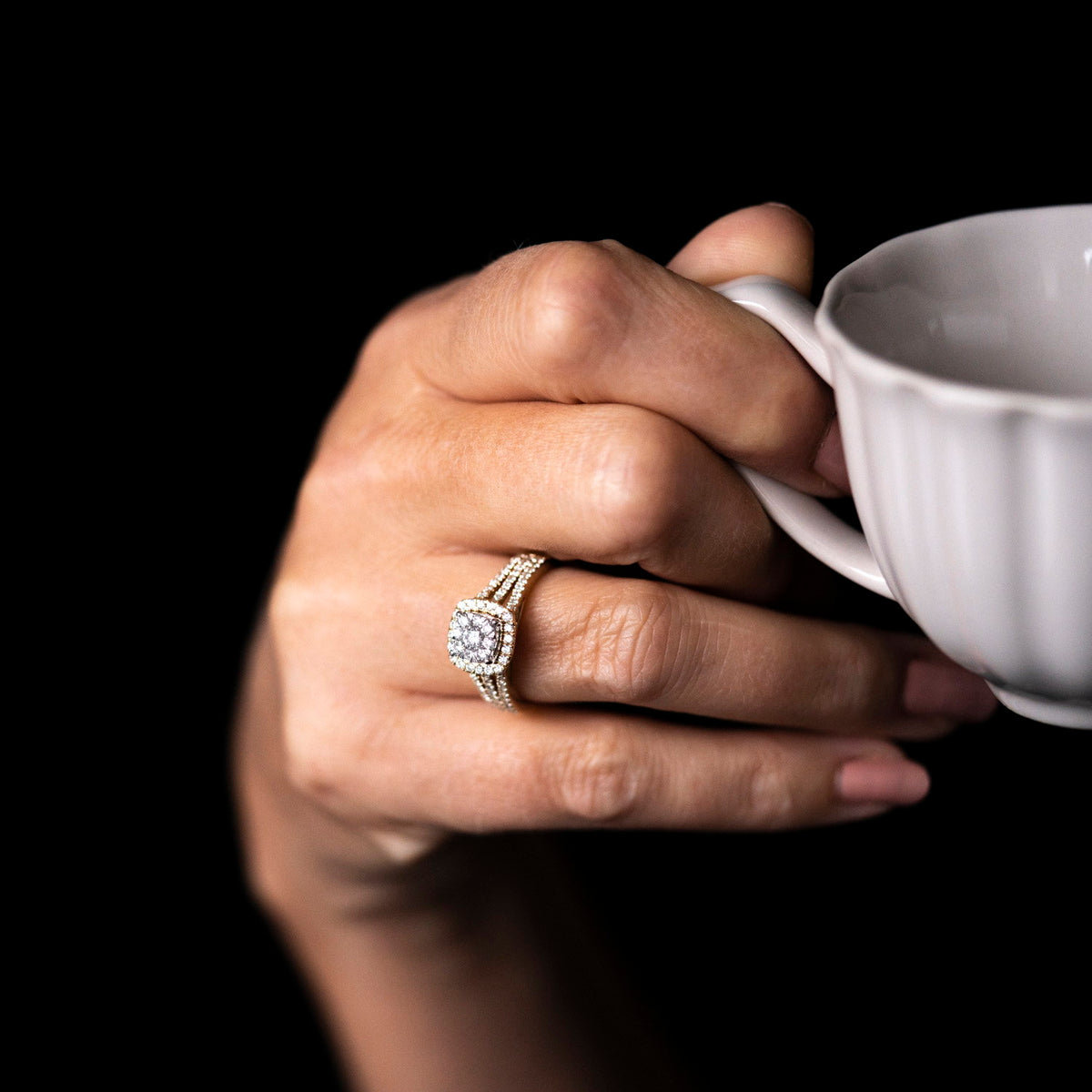 Ring i gult gull med diamant 0,90 ct, bredde 9,7 mm, bilde 3 av 4