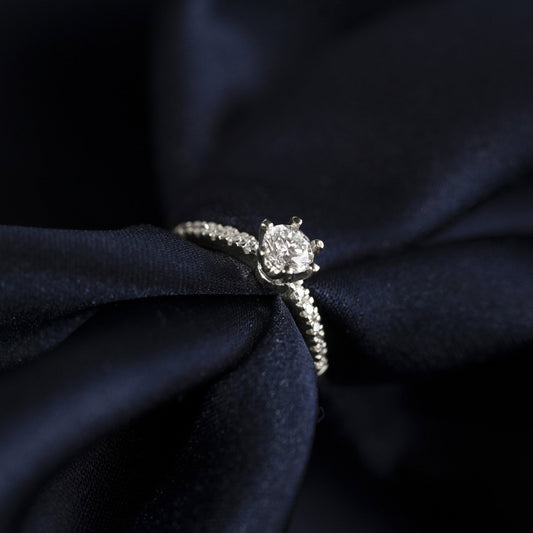 Vida enstens ring i 585 hvitt gull med diamant 0,60 ct, bilde 2 av 3