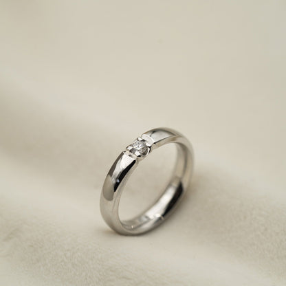 Beta ring i 14 karat hvitt gull med diamant 0,10 ct, bilde 3 av 3