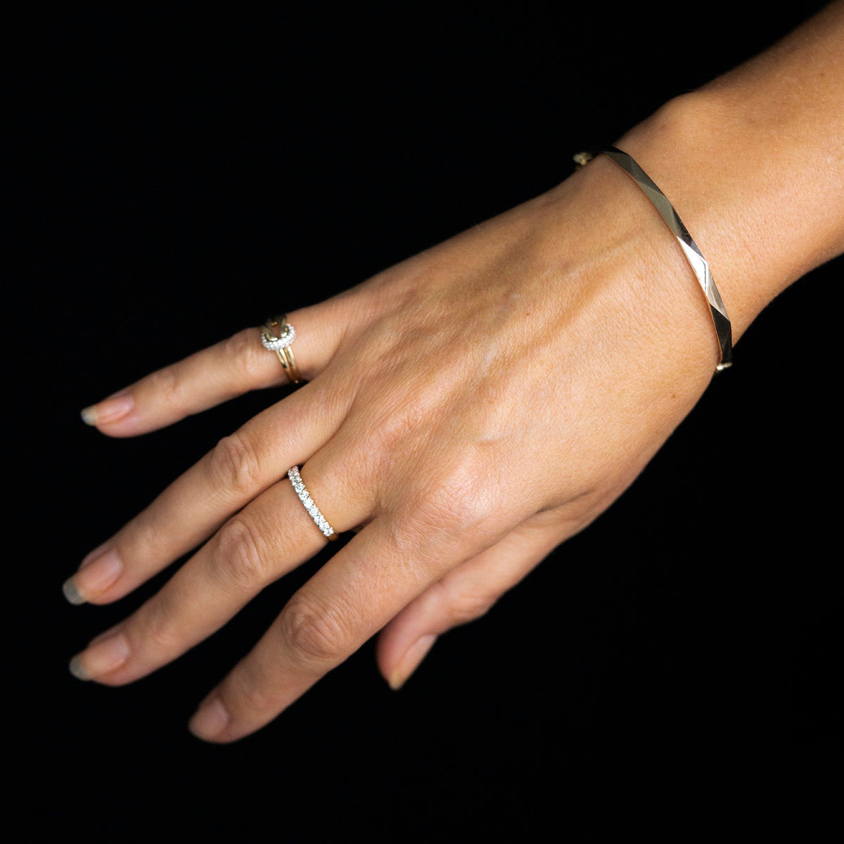 Ring i 14 karat gult gull med diamant 0,25 ct, 2,1 mm, bilde 3 av 4