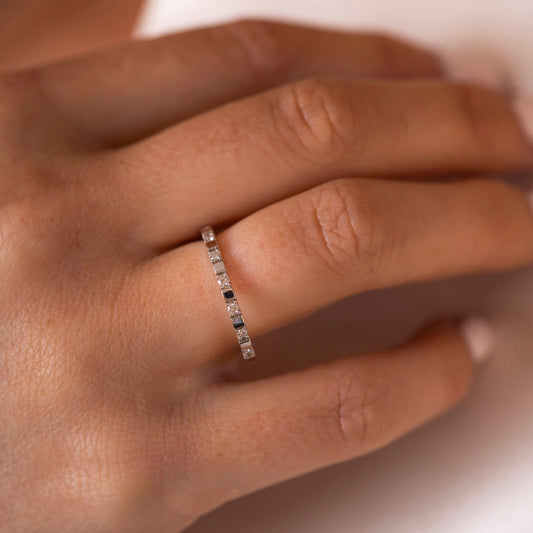 Ring i 14 karat hvitt gull med diamanter 1,9 mm, bilde 2 av 2