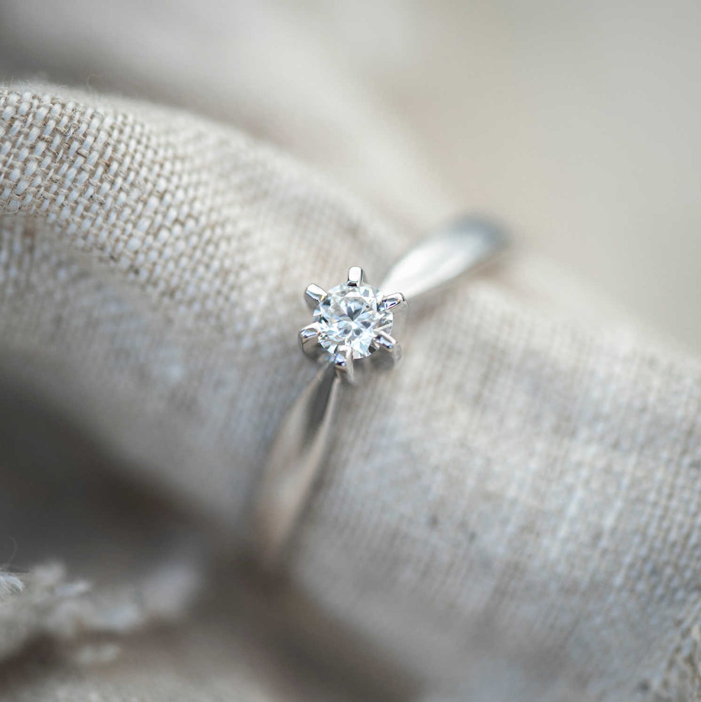 CAPELLA RING I GULL M/DIA 0,10 CT WSI 1210001-010