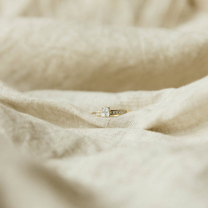 Ring i 14 karat gult gull med diamant 0,33 ct, bilde 3 av 4