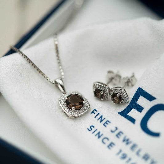Øredobber i gull med diamant 0,06 ct WSI 14150017