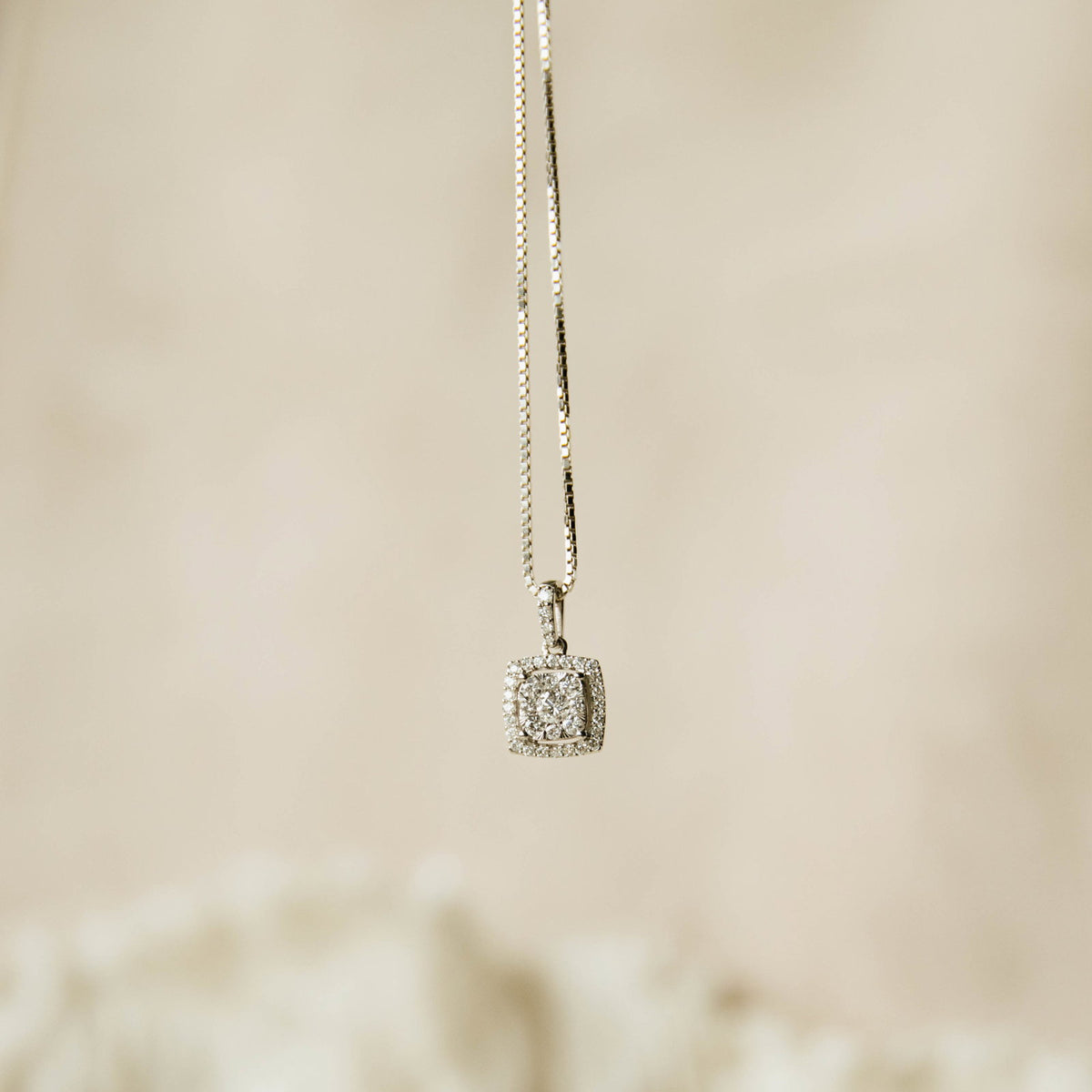 Anheng i gull med diamant 0,50 ct W/SI, nr. 16150003