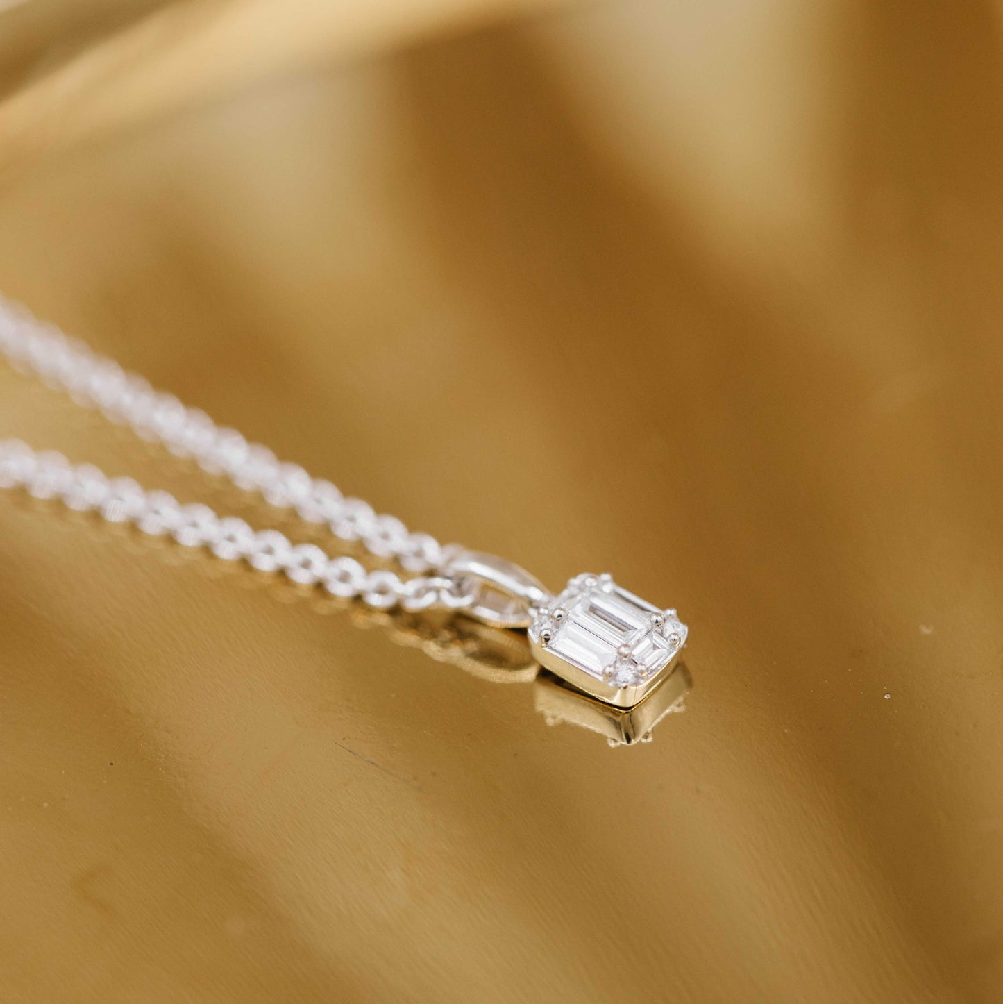 ANHENG I GULL MED DIAMANT 0,17 CT WSI 1616009