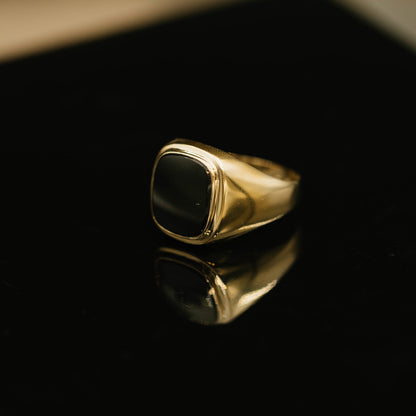 Ring i 14 karat gult gull med onyks og plate 12 x 14 mm, bilde 3 av 4